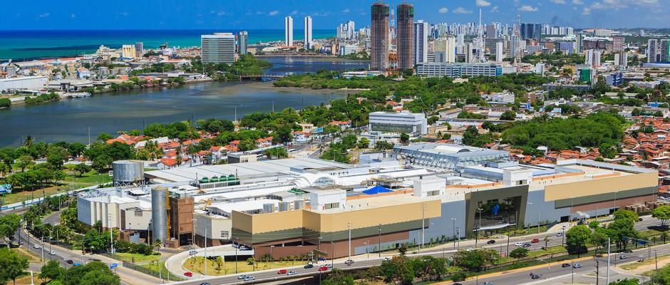 br Shopping regional, maduro e de grande porte O Shopping Tacaruna,