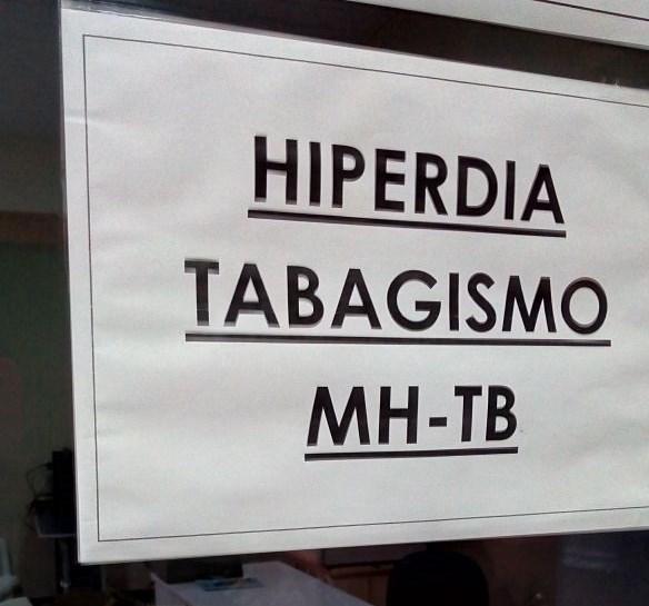 A coordenadora do lugar disse que um ponto bem negativo das reformas que estão acontecendo no prédio é que nesse prédio atual fica muito difícil utilizar o E-SUS uma ferramenta online