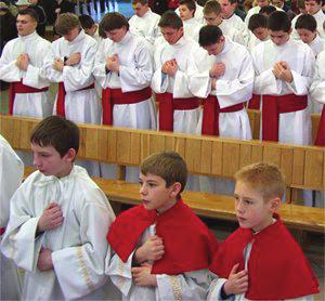 RITOS INICIAS DA SANTA MISSA Na Santa Missa a comunidade cristã reúne-se para escutar a Palavra de Deus e