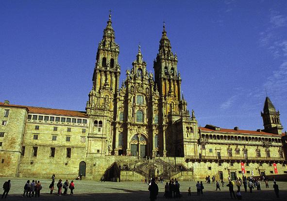 Após o milagroso achamento das suas relíquias no século IX ergueu-se um santuário, e a partir do ano 1075 a monumental e actual Catedral.