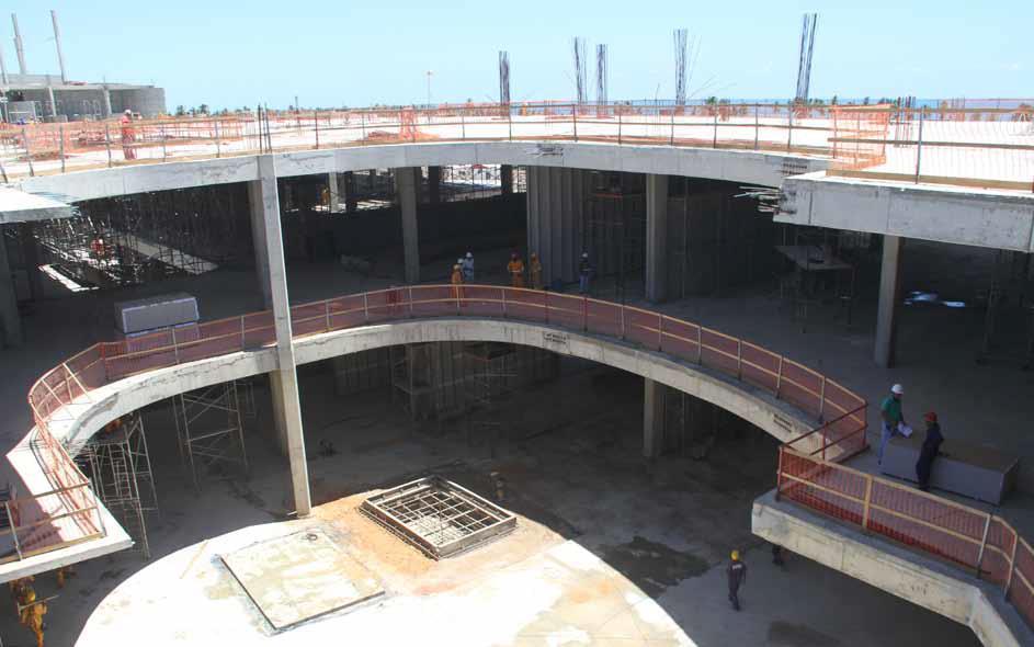 de área construída, num terreno de 98 mil m².