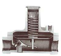 excesso de vazão; Válvula de contrapressão (back-pressure valve).