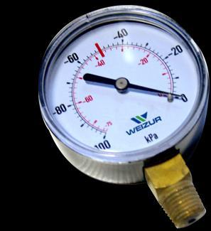 no sistema. Figura 1.9 - Manômetro de tubo fechado e tubo aberto A pressão num ponto do sistema fluido pode ser designada em termos absolutos ou relativos.