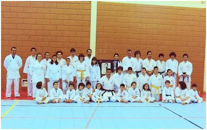 Karate Estágio de preparação para exames Foi um êxito o Estágio de Preparação para exames realizado no sábado, dia 19 de janeiro, no período da tarde, no Pavilhão Municipal do Castelo da Maia.