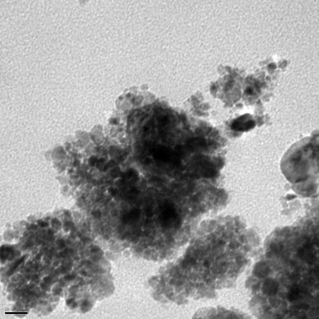 Imagens de MET de nanopartículas de BT calcinadas a 1100 C/1 h e remoídas durante 24