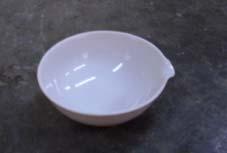 18 MATERIAIS DE PORCELANA Cápsula de porcelana: empregada na evaporação de líquidos