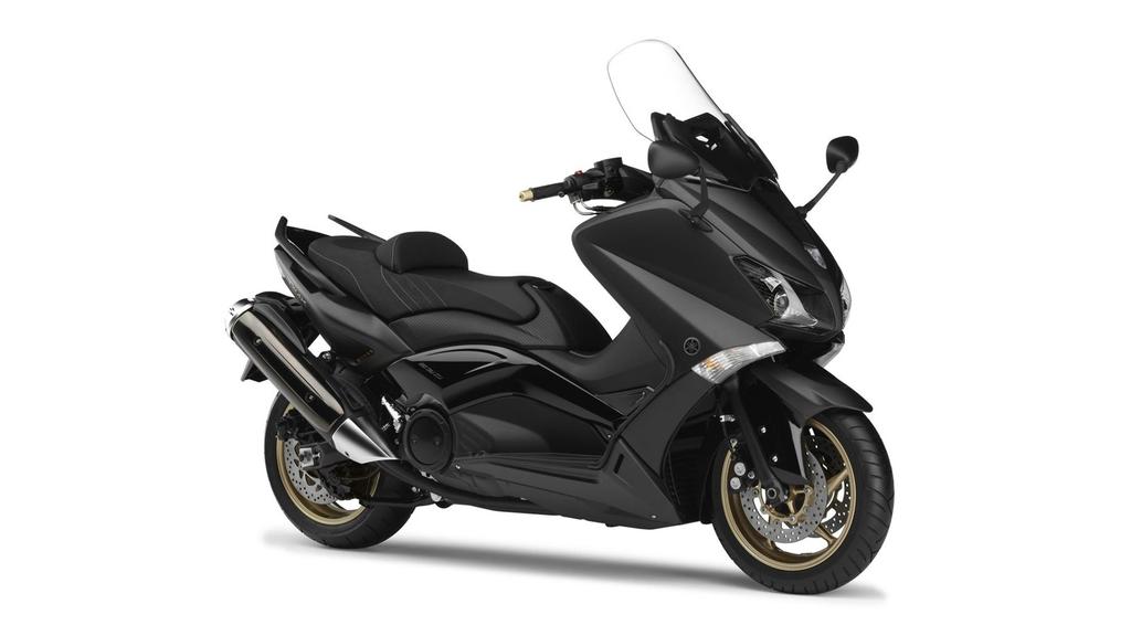 A Yamaha reforçou a sua posição como fabricante líder de maxi scooters com a introdução da TMAX da nova geração.