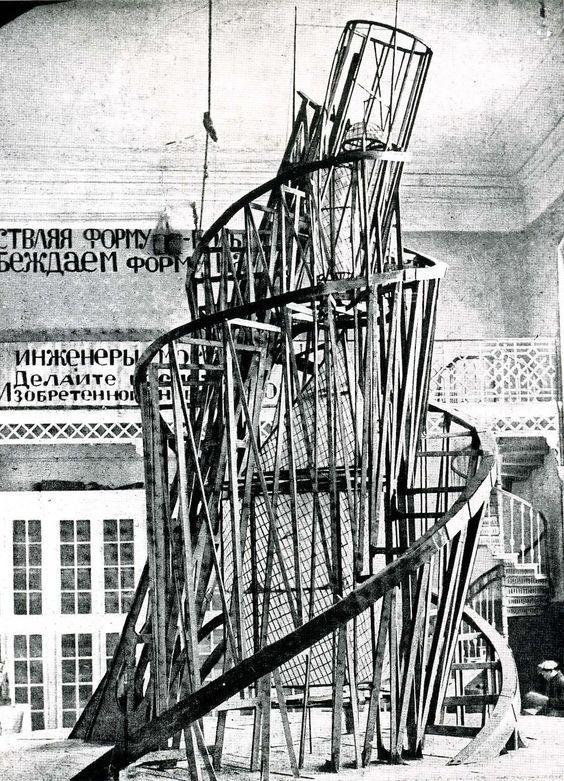 Vladmir Tatlin. Moscou, 1885-1953, Moscou. Frequentou a escola de Pintura, Escultura e Arquitetura de Moscou.