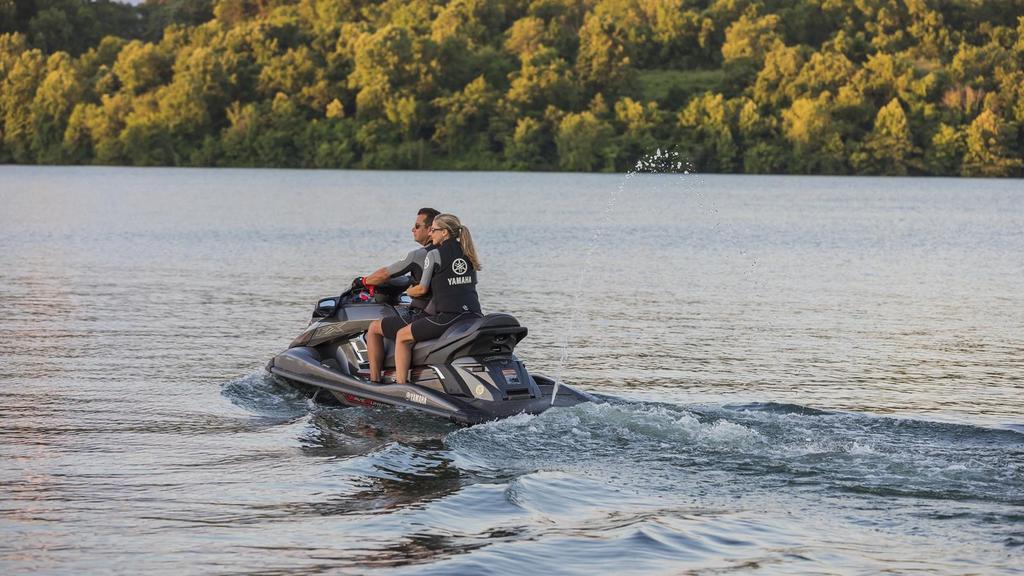 Tecnologia de motos de água com reputação de fiabilidade a nível mundial Atualmente, as WaveRunner beneficiam de uma reputação mundial líder no que respeita a fiabilidade e performance versátil,