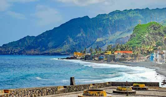 EXPERIENTES GUIAS LOCAIS CIRCUITO À DESCOBERTA DE CABO VERDE ILHAS SANTIAGO, SÃO VICENTE E SANTO ANTÃO 1º DIA LISBOA OU PORTO / ILHA DE SANTIAGO Comparência no aeroporto até 2 horas antes da partida