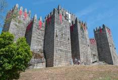 Visitaremos a Fábrica do Pastel de Belém, datada de 1837, para saborear os famosos pastéis de Belém. A seguir, parada para fotos na Torre de Belém.