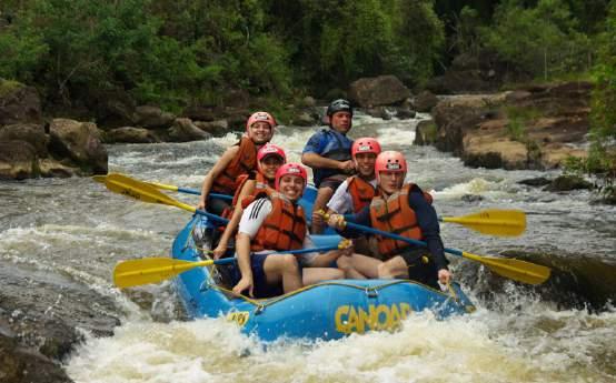 Corredeiras do rio Juquiá, natureza exuberante