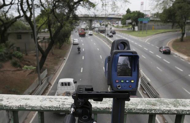 12. APENAS UMA INFRAÇÃO PARA CADA AUTO Para cada infração o agente de trânsito deve preencher um auto de