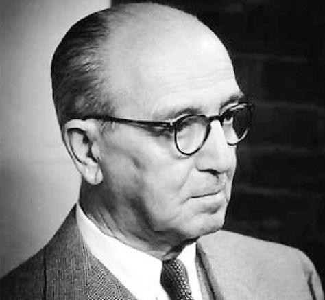 H. Kelsen Teoria Geral do Direito e do Estado 1934 Ao formular a norma fundamental não introduzimos nenhum método novo na ciência do Direito.