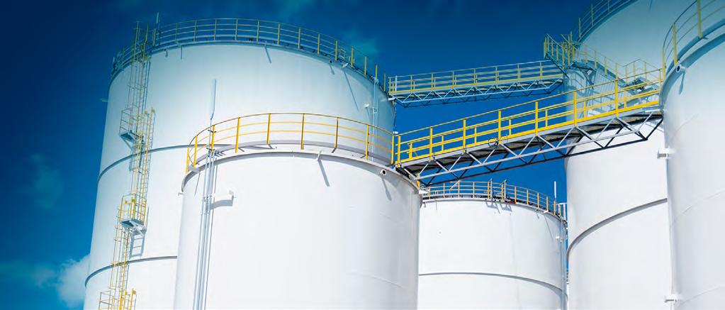 Para tanques de tratamento de resíduos e efluentes Esses tanques estão expostos à diversos tipos de aentes tóxicos e corrosivos.