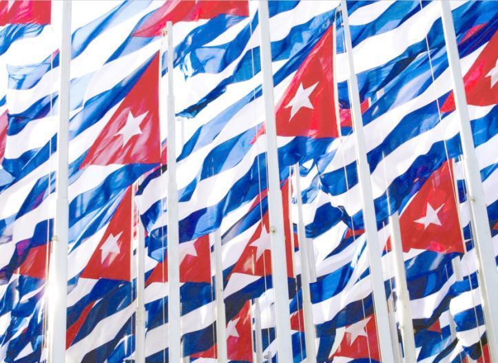 INTRODUÇÃO Cuba desenvolve um processo de atualização de seu modelo econômico, sobre a base dos Lineamientos de