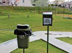 Corrimãos são instalados na área de lazer A administração do Villa providenciou a colocação de corrimãos nas escadas, beirais e demais áreas de passeio de pedestres.