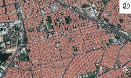Fig 06 Mapa da temperatura superficial e imagem de satélite do Parque Piauí 2017 Fonte: Satélite Landsat 7, Google Earth Engine e Google Earth Comparando-se os valores da variação da temperatura de