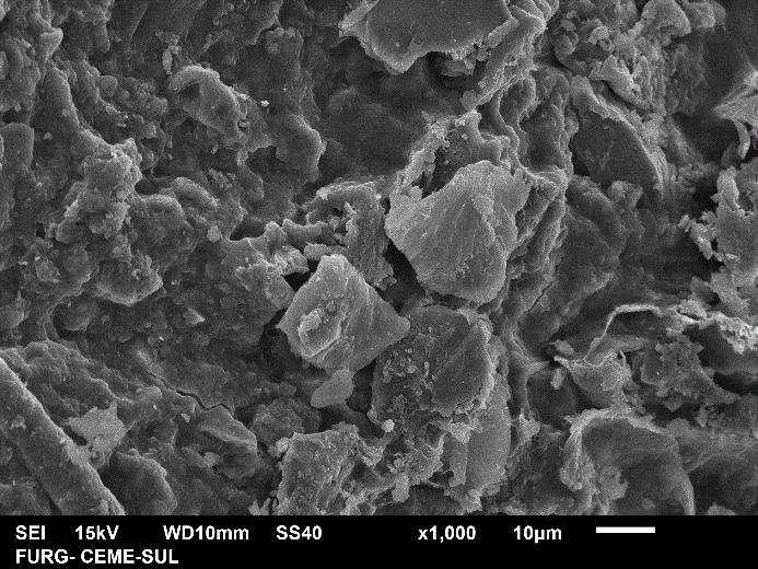 relativo-emr (Elkhaiary e Malash,2011): Figura 2. Estrutura do lodo de ETE carbonizado.