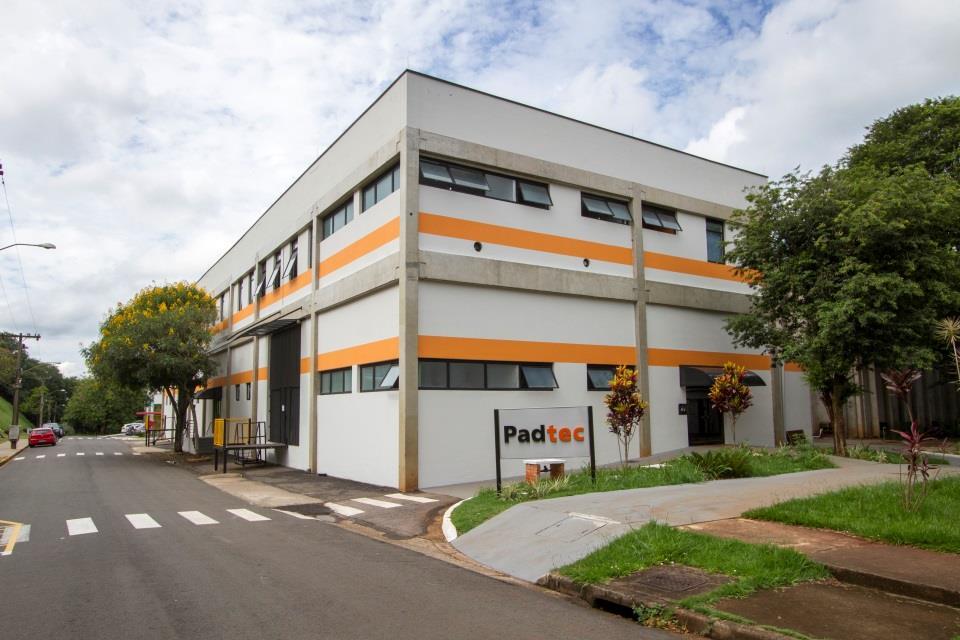 A Ideiasnet é uma companhia com ações negociadas na Bovespa, que investe em empresas do setor de Tecnologia, Mídia e Telecomunicações.