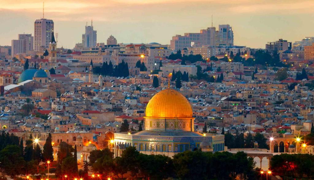 Jerusalen cidade de Haifa, localizada ao lado do Monte Carmelo, onde Você pode apreciar a bela vista do Templo Bahai e seus jardins persas.