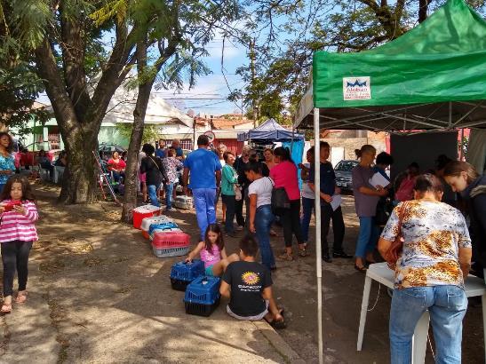 e vacinação de animais, que foi realizado no mês de outubro/18, beneficiando moradores dos bairros, Jardim Santa Lúcia, Vila Bordon, II de julho, Vila Palácios I e II, Jardim Yeda I e II, e