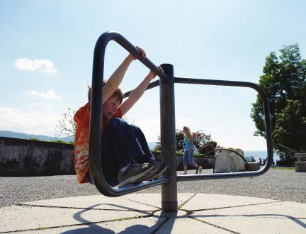 FAMÍLIAS CRIANÇAS JOVENS/FAMILIE KINDER JUGENDLICHE www.rapperswil-jona.