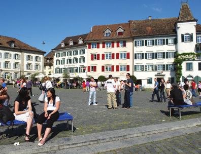 Biblioteca municipal (Stadtbibliothek) de Rapperswil-Jona www.stadtbibliothek-rj.ch Klaus-Gebert-Strasse 5, 8640 Rapperswil, 055 225 74 00 ou stadtbibliothek@rj.sg.