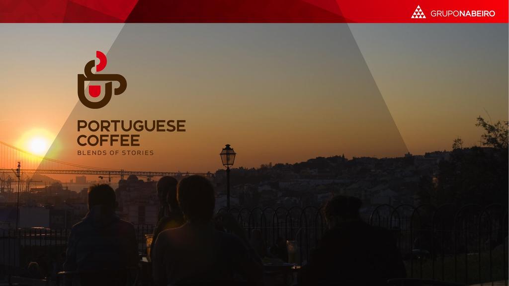 O CAFÉ PORTUGUÊS Em PORTUGAL, 80 % da população bebe café diariamente, em média 2,5 chávenas por dia.