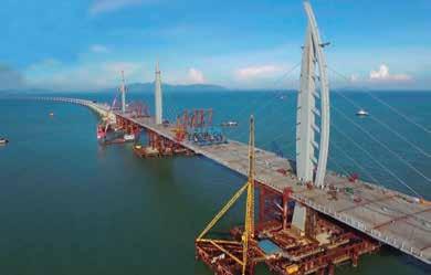 China inaugura a maior ponte de travessia marítima do mundo Mediante investimento de US$ 20 bilhões, a ponte de 55 km que