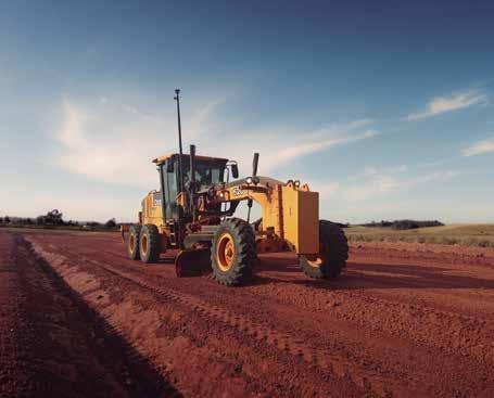 MOTONIVELADORAs No agronegócio, configuração depende da cultura TRABALHADA Segundo o gerente de vendas da John Deere, Thomás Spana, as motoniveladoras indicadas para atividades agropecuárias podem