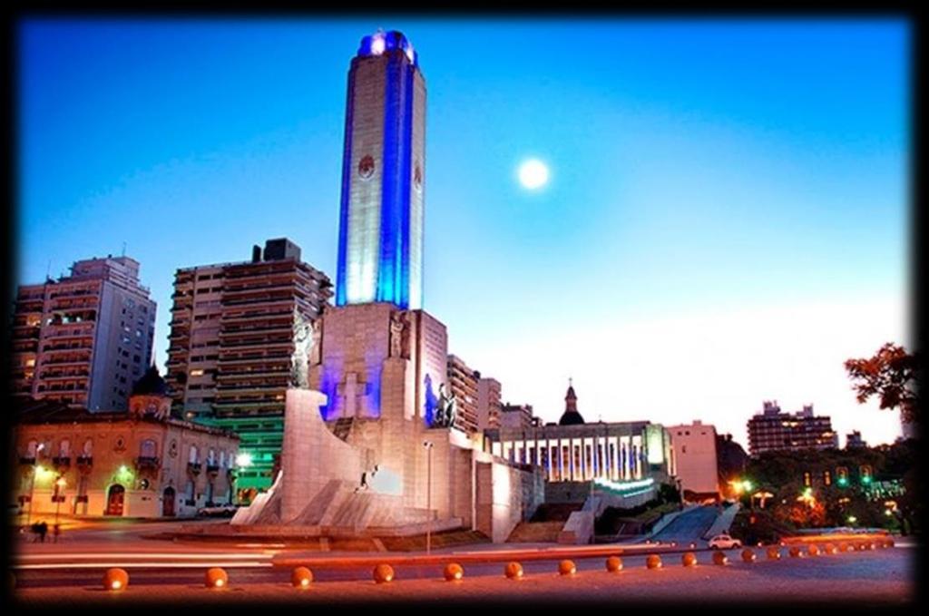 A CIDADE DE ROSARIO Rosario é uma cidade de aproximadamente um (1) milhão de habitantes e oferece um custo de vida mais baixo que Buenos Aires.