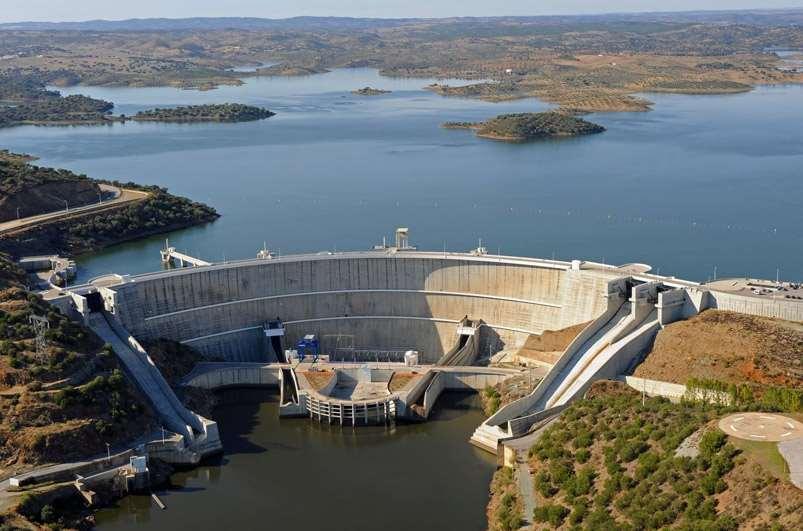 INSTITUTO SUPERIOR DE ENGENHARIA DE LISBOA Área Departamental de Engenharia Eletrotécnica Energia e Automação Avaliação económica da bombagem hidroelétrica no quadro do mercado ibérico de