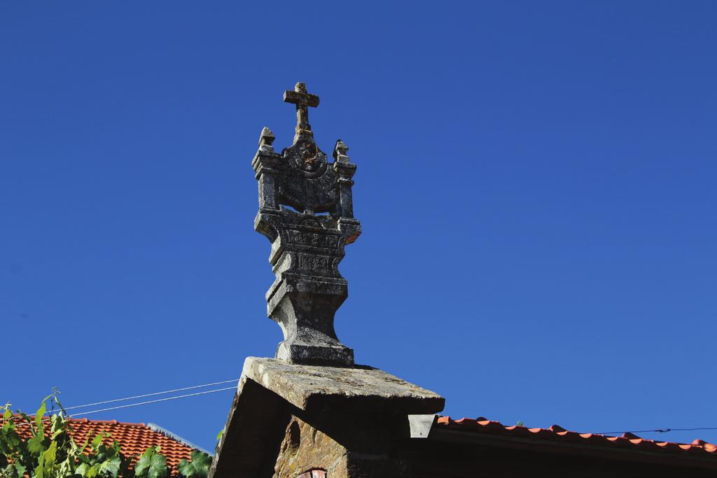 Vida ALVADIA CANEDO SANTA MARINHA CERVA E LIMÕES SALVADOR E SANTO