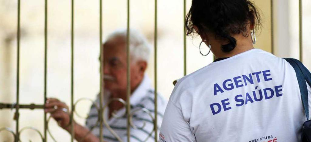 CURSO TÉCNICO EM AGENTE COMUNITÁRIO DE SAÚDE Turno: Noite Duração: 2 anos Orienta e acompanha famílias e grupos em seus domicílios.