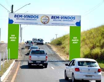 PÓRTICO ENTRADA ESTACIONAMENTO VISITANTES Autorização para envelopamento das laterais do pórtico de entrada do