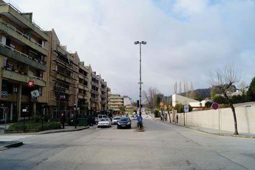 A Avenida Agostinho Ribeiro corresponde à zona Norte do eixo demarcado pela antiga EN 101, e tem características específicas e que em muito se destacam da realidade da zona Sul do mesmo eixo (Avenida
