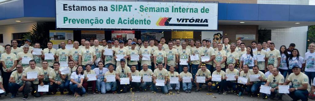 Pela manhã (à esquerda) e à tarde (à direita) Na Vitória, homenagem aos motoristas marca o encerramento da SIPAT 2018 Na Vitória, a Semana Interna de Prevenção de Acidentes no Trabalho SIPAT, edição