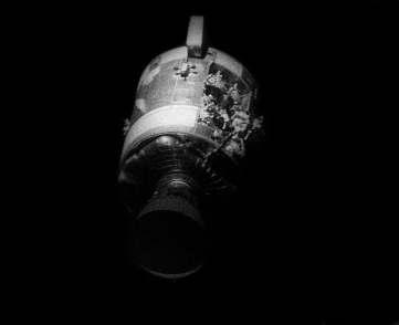 AstroNova. N.08. 2015 Módulo de serviço das missões Apollo. "Houston, temos um problema", a famosa frase de Swigert pronunciada para o controle da missão.