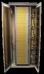 A capacidade máxima do rack é de 2160 fibras (baseando-se no rack 47U com bastidores de emenda / conectorização) Características e Vantagens O rack pode acomodar uma gama de bastidores de emenda