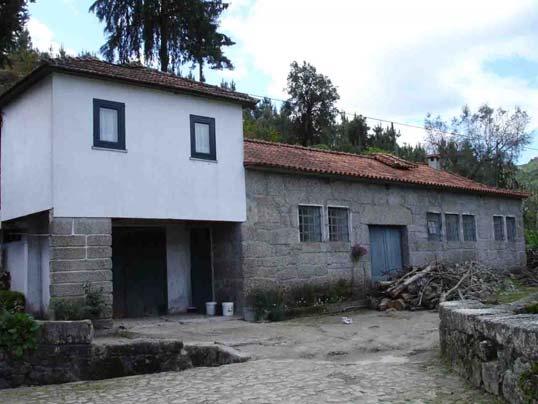 Lagar de Azeite da Quinta de Sestelo L.A.4 Basto Granito, madeira, telha marselha.