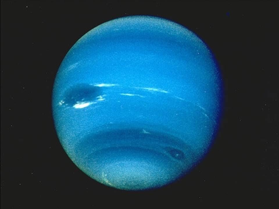 PLANETAS GASOSOS URANO Tem nuvens feitas de metano, que dá cor azul pálida ao planeta.