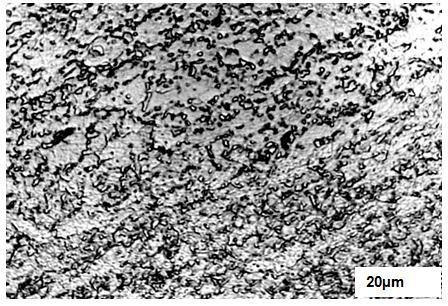 4.1.1 Metalografia em amostras de dobramento em formato U Foi realizada a análise metalográfica das amostras em formato U para o aço DP600 e DP800.