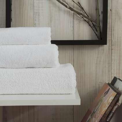 TÊXTEIS DE QUARTO E BANHO Toalhas de banho Características: 100% algodão Gramagem de 450 a 500