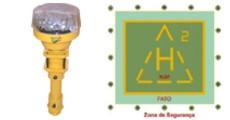 taxiamento (L-861). Seus tipos atendem a classificação da AC 150/5345-16D, para sinais elevados, para pistas, pistas de saída e taxiamento em aeródromos, aeroportos e helipontos e heliportos. 2.