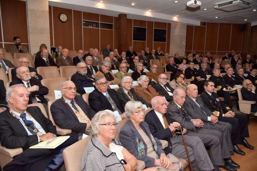 oradores; A realização dos três habituais concursos para prémios literários e artísticos e o Simpósio de História Marítima, tendo sido criado um Simpósio dedicado ao Oriente, bem como um prémio