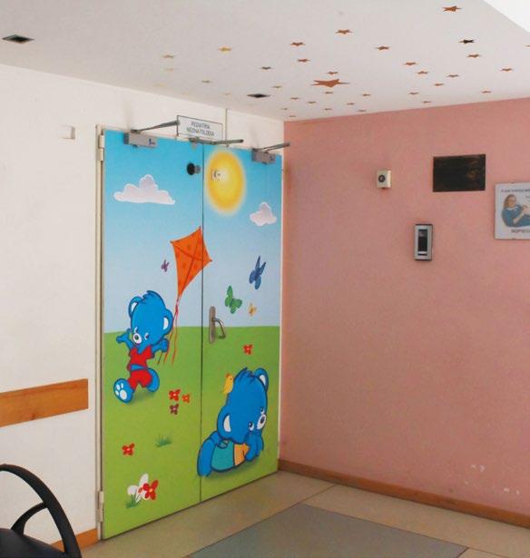 Serviço de Pediatria O serviço de internamento de pediatria situa-se no 3.º piso.