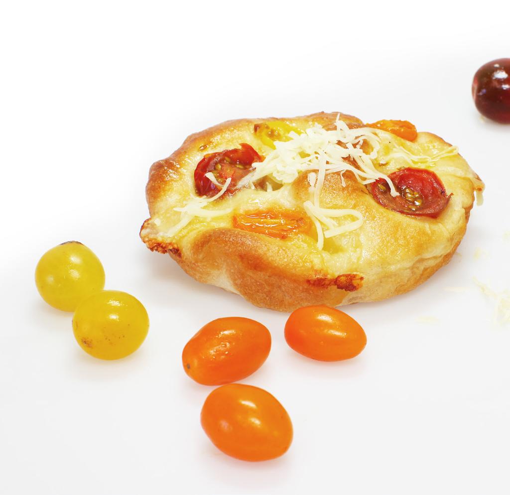 Mini Focaccias com 3 Tomates e Orégãos Liberte a sua imaginação com esta receita colorida. Ideal para uma refeição rápida e fresca.