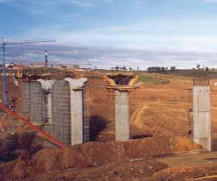 PAVIMENTAÇÃO DE ESTRADAS EM TIMOR earthworks, bridges and roadway construction in timor CONSTRUÇÃO DOS RAMOS DE ACESSO E SERVENTIAS À ÁREA DE SERVIÇO DE PALMELA AUTO ESTRADA DO SUL CONSTRUCTION OF