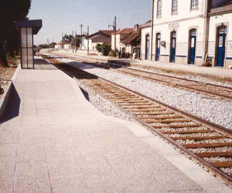 PLATAFROMA DA LINHA DE CAMINHO DE FERRO ENTRE A ESTAÇÃO DE ALJUSTREL E A ÁREA DO